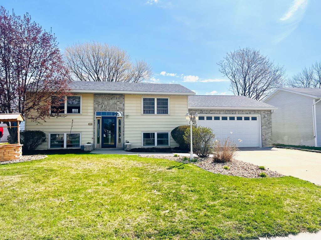218 5th Avenue NW, Byron, MN 55920