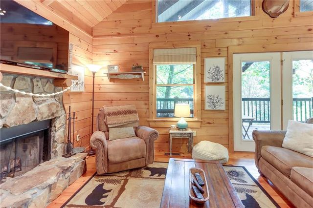 223 Novena Court, Ellijay, GA 30540