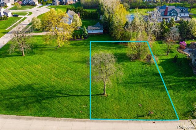 8946 Potowatomi Drive, Grosse Ile, MI 48138