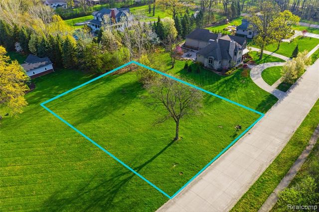 8946 Potowatomi Drive, Grosse Ile, MI 48138