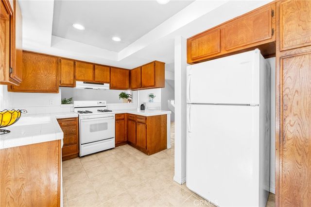 1407 Lakeside, Huntington Beach, CA 92648