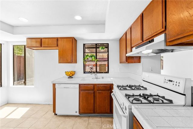 1407 Lakeside, Huntington Beach, CA 92648