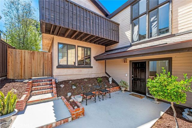 1407 Lakeside, Huntington Beach, CA 92648
