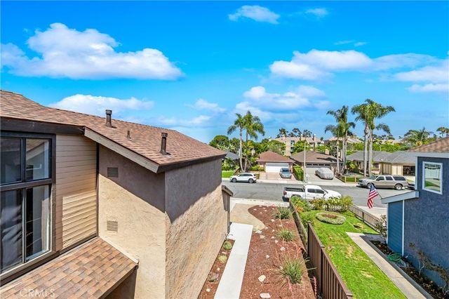 1407 Lakeside, Huntington Beach, CA 92648