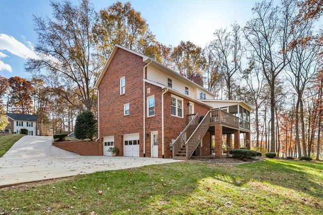 4103 Quarterstaff Court, High Point, NC 27265