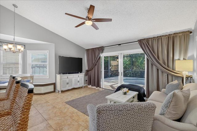 7312 NW 45th Avenue, Coconut Creek, FL 33073