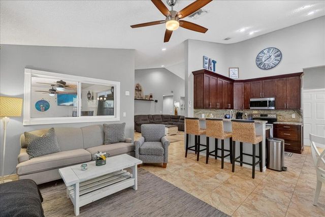 7312 NW 45th Avenue, Coconut Creek, FL 33073