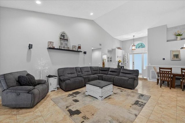 7312 NW 45th Avenue, Coconut Creek, FL 33073