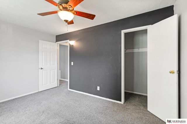 7432 La Vista Drive, La Vista, NE 68128