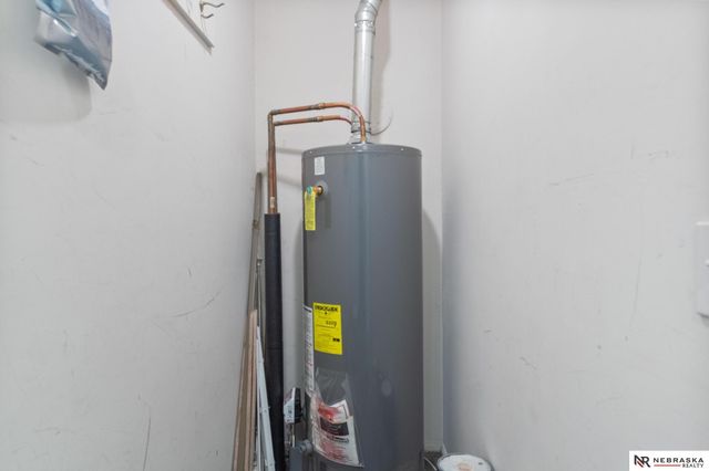 7432 La Vista Drive, La Vista, NE 68128