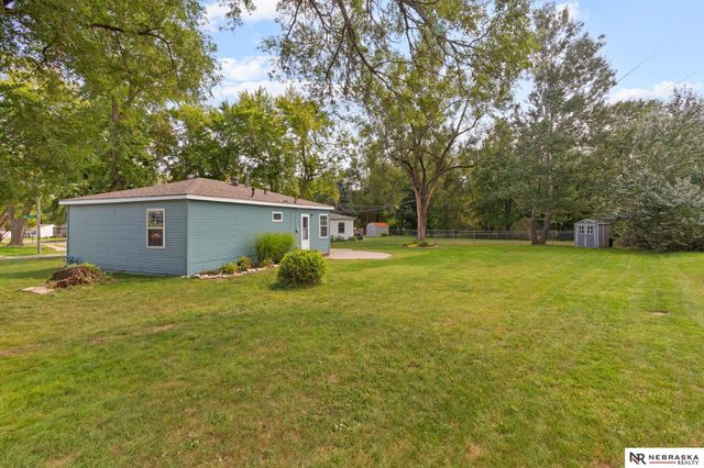 7432 La Vista Drive, La Vista, NE 68128