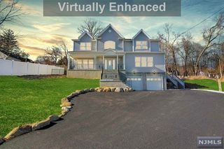 40 Elizabeth Street, Bloomingdale, NJ 07403