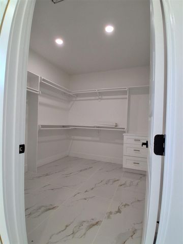 589 Road 5107, Cleveland, TX 77327