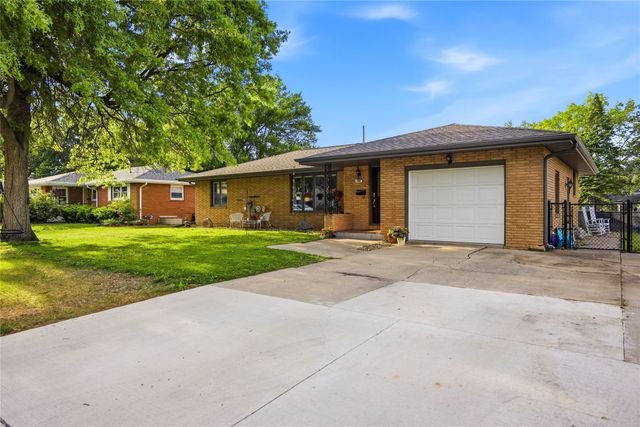 1006 NW 3rd Street, Ankeny, IA 50023