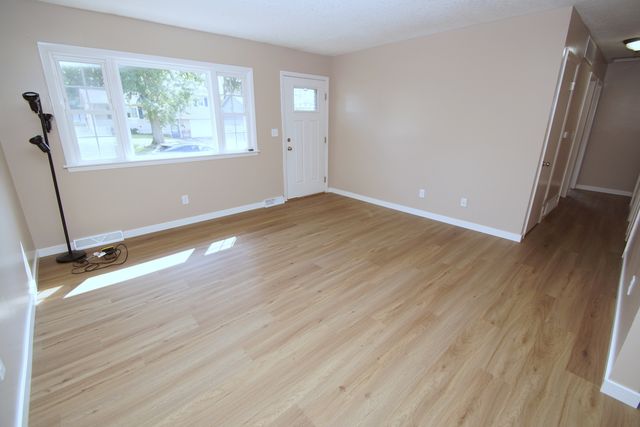 2902 MAGNOLIA Drive, Bettendorf, IA 52722
