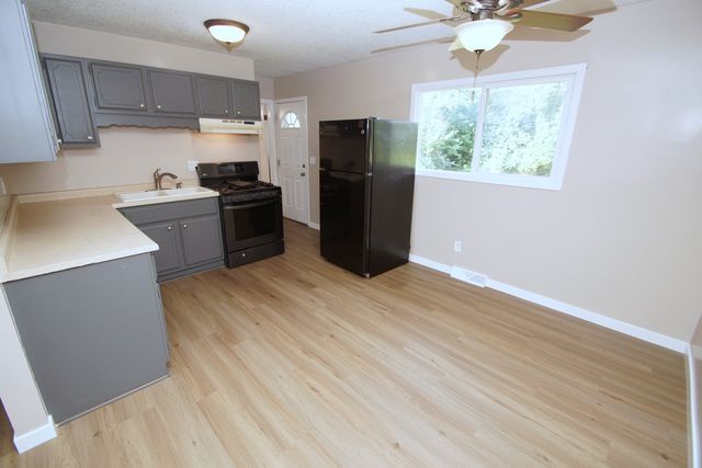 2902 MAGNOLIA Drive, Bettendorf, IA 52722