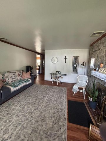 492 Booth Ct, Rahway City, NJ 07065
