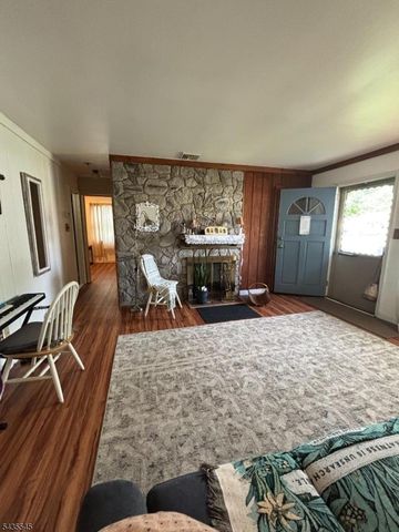 492 Booth Ct, Rahway City, NJ 07065