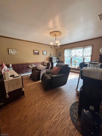 492 Booth Ct, Rahway City, NJ 07065