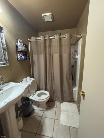 492 Booth Ct, Rahway City, NJ 07065