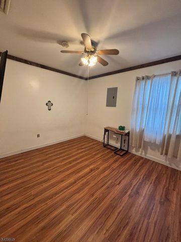 492 Booth Ct, Rahway City, NJ 07065
