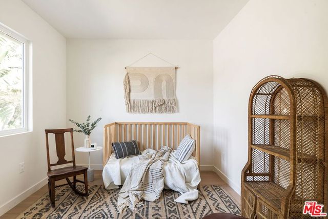 8841 Croydon Avenue, Los Angeles, CA 90045