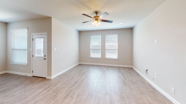 225 Drumcliffe Drive, Fort Worth, TX 76052