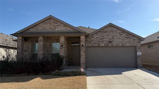 225 Drumcliffe Drive, Fort Worth, TX 76052