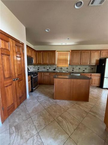 704 S Frontier LN, Cedar Park, TX 78613