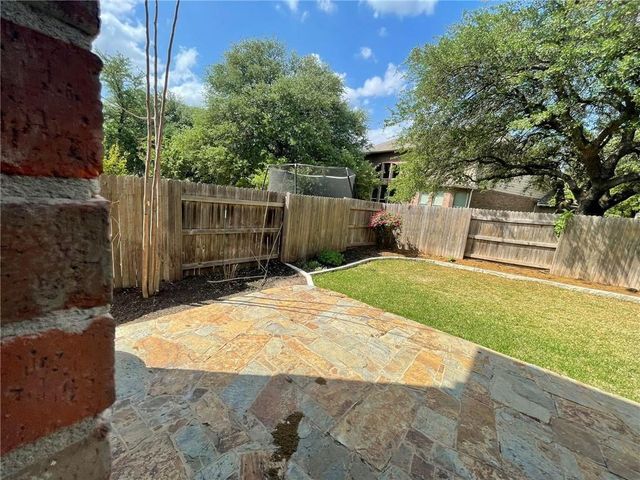 704 S Frontier LN, Cedar Park, TX 78613