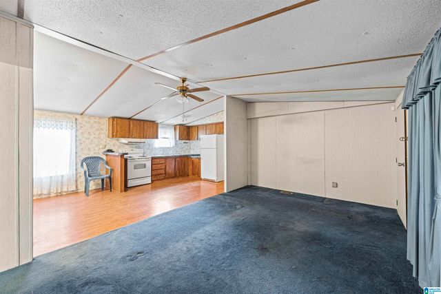 645 DAILEY CIRCLE, Oneonta, AL 35121