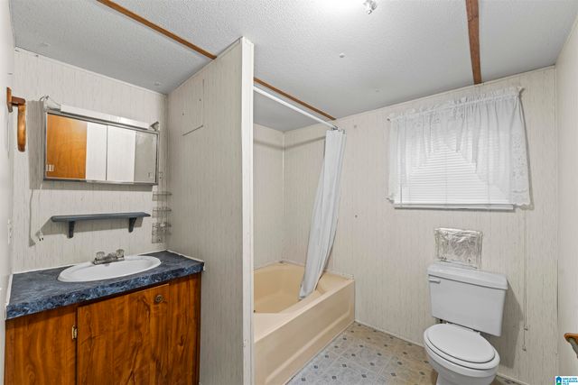 645 DAILEY CIRCLE, Oneonta, AL 35121