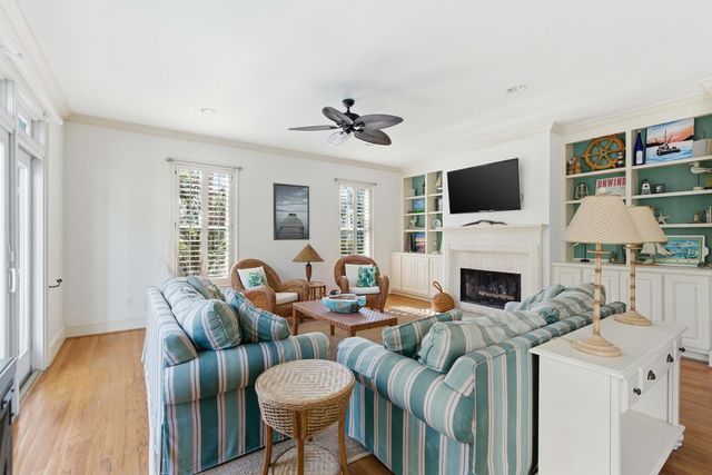 24 Commons Court, Isle Of Palms, SC 29451