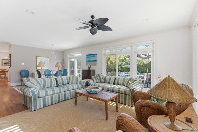 24 Commons Court, Isle Of Palms, SC 29451