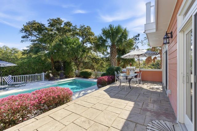 24 Commons Court, Isle Of Palms, SC 29451