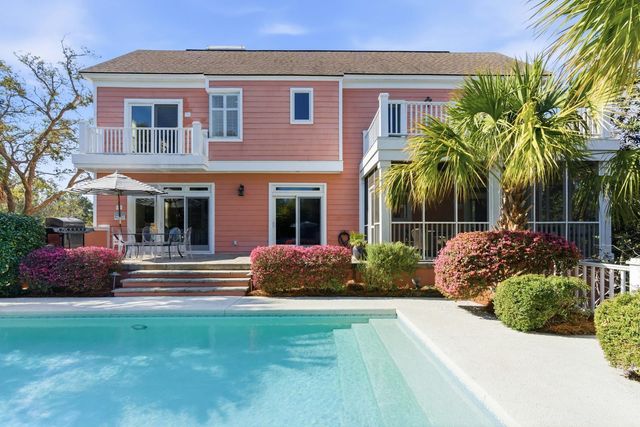 24 Commons Court, Isle Of Palms, SC 29451