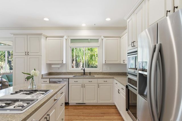 24 Commons Court, Isle Of Palms, SC 29451