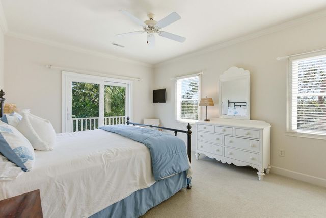 24 Commons Court, Isle Of Palms, SC 29451