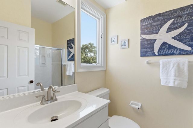 24 Commons Court, Isle Of Palms, SC 29451