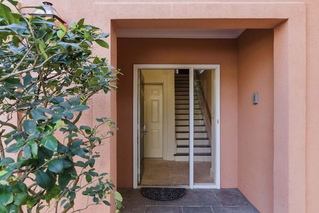 24 Commons Court, Isle Of Palms, SC 29451