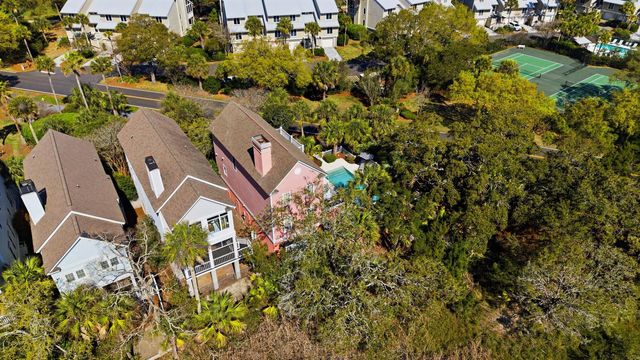 24 Commons Court, Isle Of Palms, SC 29451