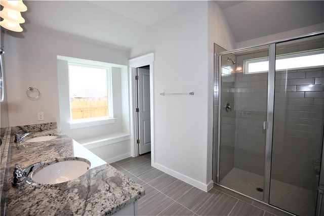 635 Pheasant Hill LN, Georgetown, TX 78628