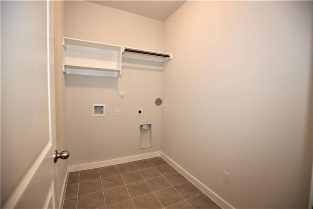 635 Pheasant Hill LN, Georgetown, TX 78628