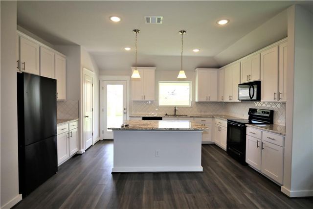 635 Pheasant Hill LN, Georgetown, TX 78628