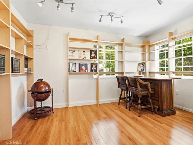 3305 Community Avenue, Glendale, CA 91214