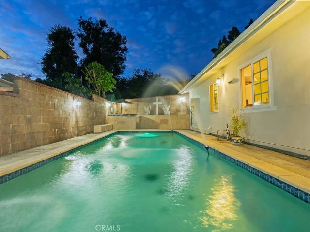 3305 Community Avenue, Glendale, CA 91214