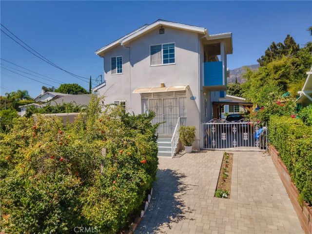 3305 Community Avenue, Glendale, CA 91214