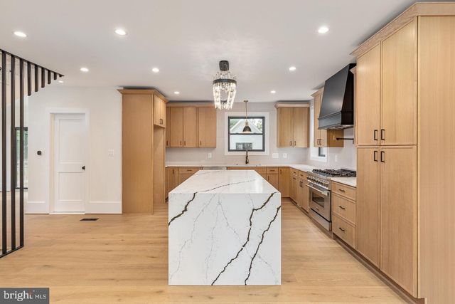 1429 HOLLY ST NW, Washington, DC 20012