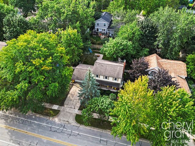 2246 Boston Street, East Grand Rapids, MI 49506