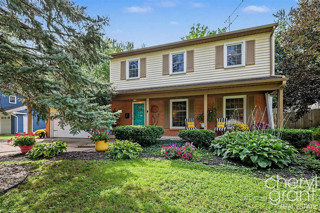 2246 Boston Street, East Grand Rapids, MI 49506